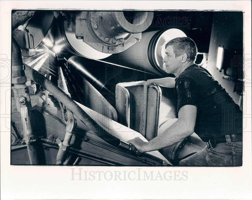 1983 Press Photo Mead Corp Jerry Dubord Robert Trombley - Historic Images