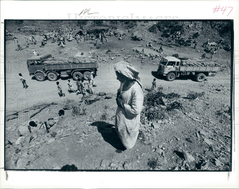 1990 Press Photo Eritrea Muslim Famine Nakfa Sudan Food - Historic Images