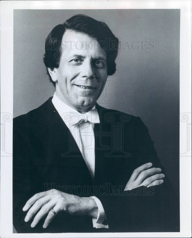 Press Photo Raymond Leppard Conductor Orchestra - Historic Images