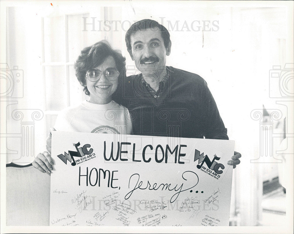 1985 Press Photo Jeremy Levin Lucille WNIC Lebanon - Historic Images