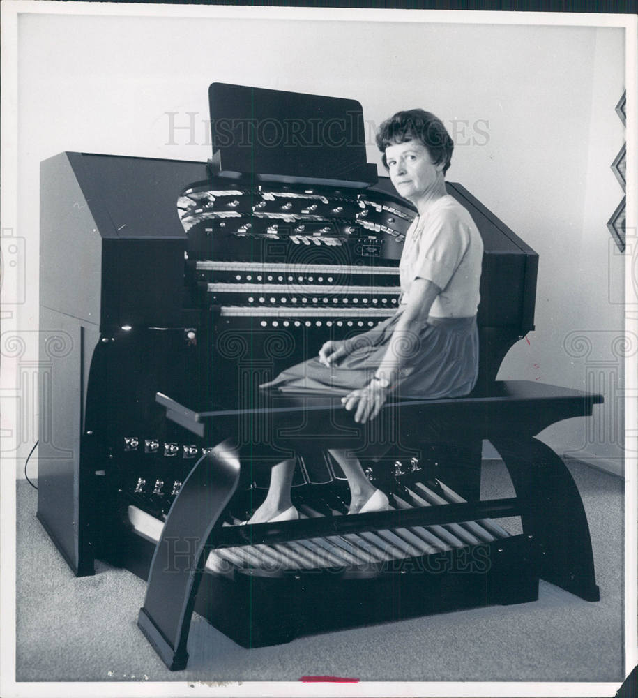 1966 Press Photo Mrs jack nelson, organist - Historic Images