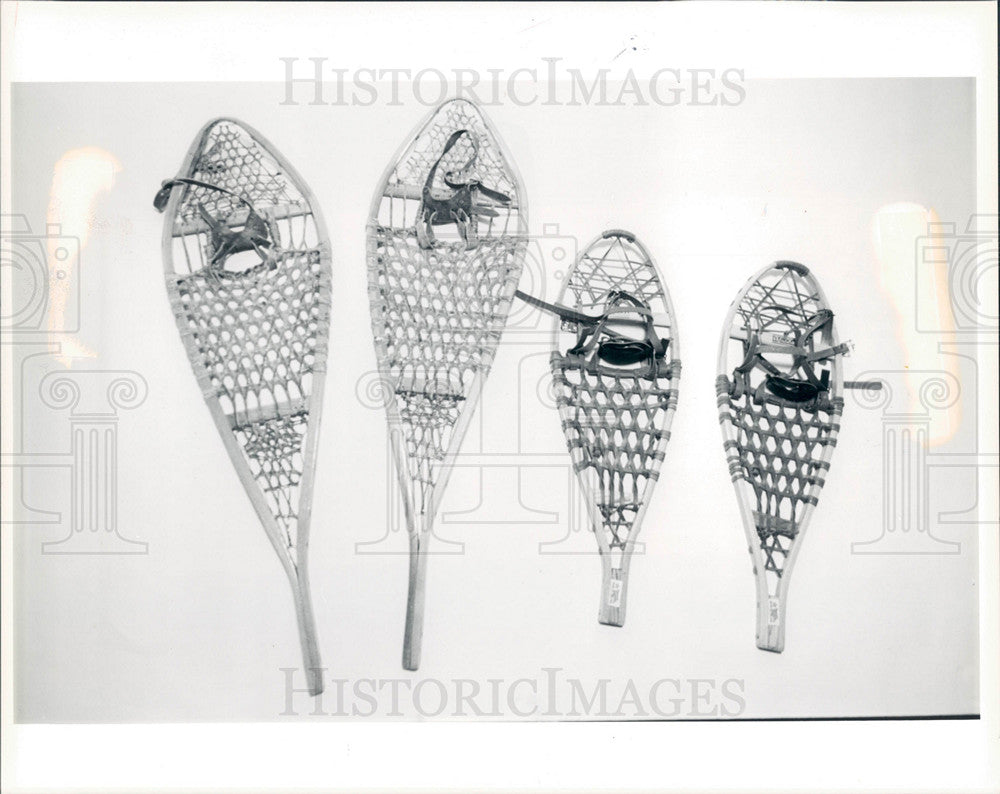 1991 Press Photo snowshoes flotation winter recreation - Historic Images