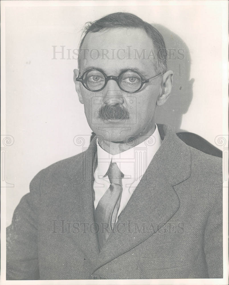 1939 Press Photo Editor Carl S. Shier - Historic Images