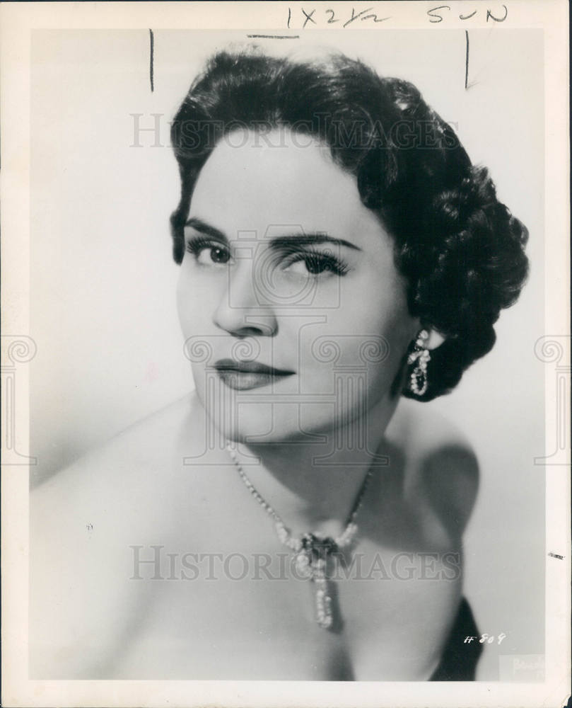 1958 Press Photo Carol Smith (Contralto) Singer - Historic Images