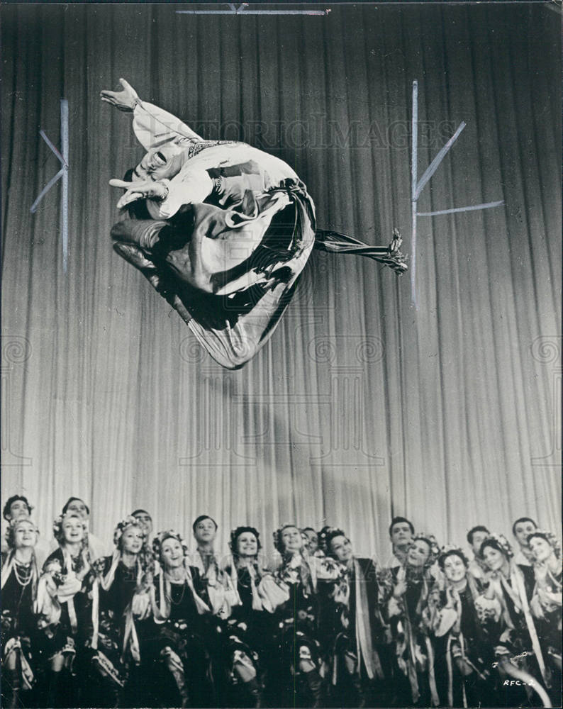 1976 Press Photo Ukrainian Dancers Pine Knob Festival - Historic Images