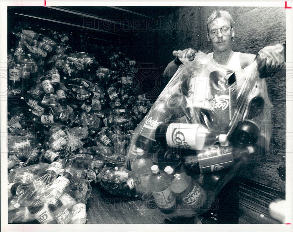 1990 Press Photo Dino Makowski Novi recycling plant - Historic Images