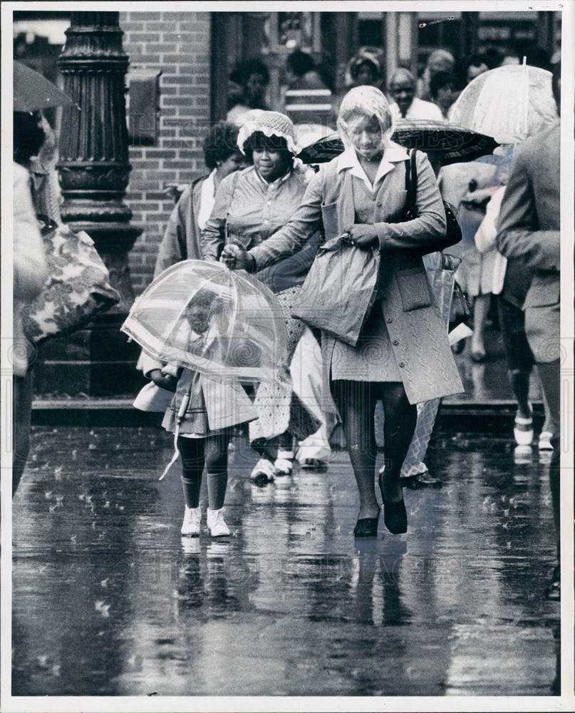 1974 Press Photo Storms, Detroit, William E Jackson - Historic Images