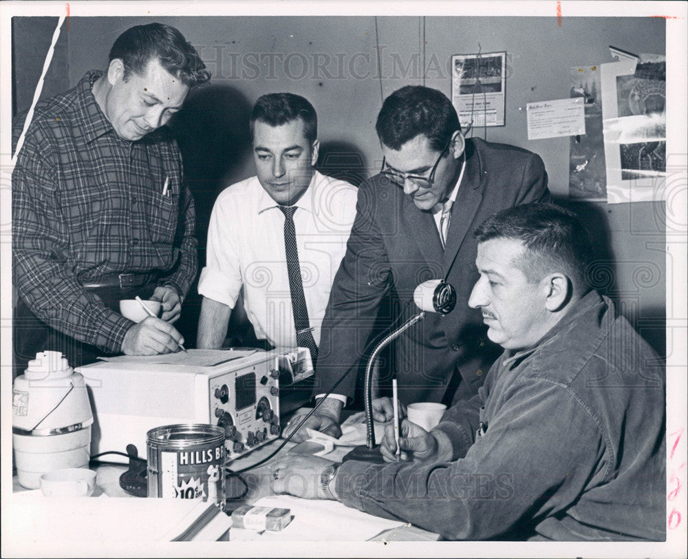 1960 Press Photo Radio Ham operators - Historic Images