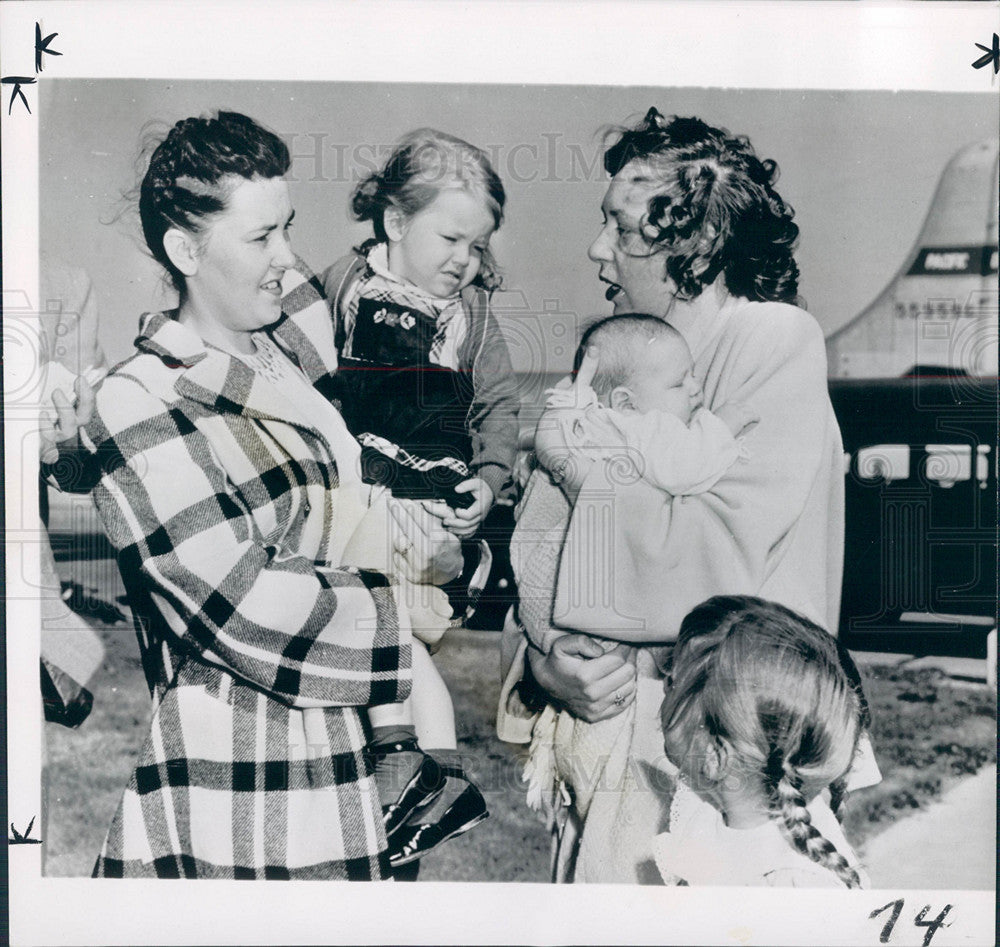 1950 war widows-Historic Images