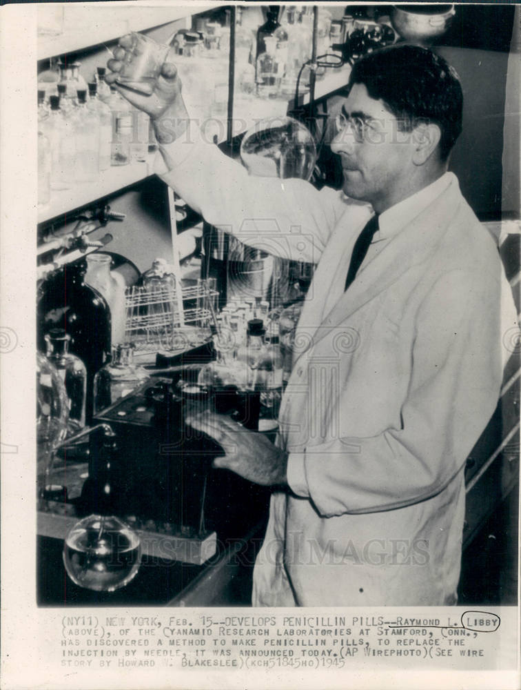  1945 Raymond Libby Develops Penicillin Pills - Historic Images