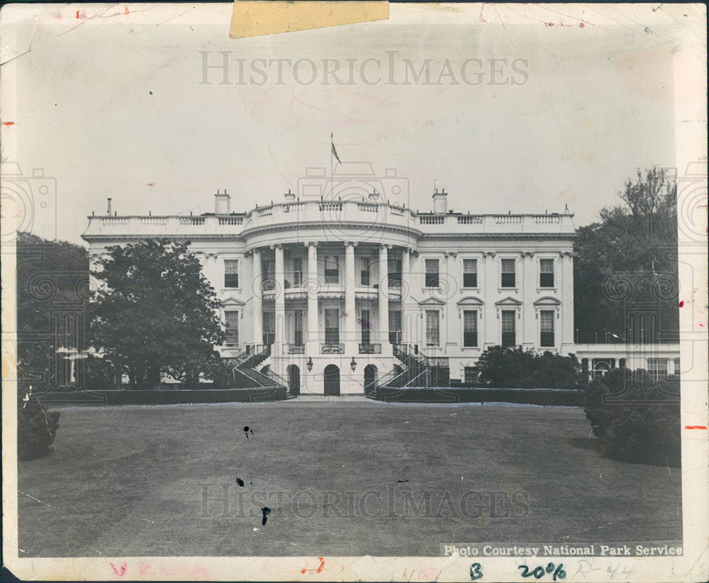 1951 Press Photo J.B. West talks about the first ladies - Historic Images