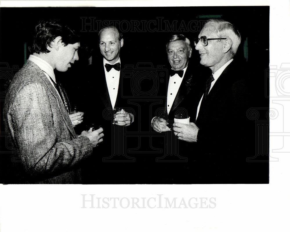 1986 Press Photo OSCAR FELDMAN Co-Owner PISTONS - Historic Images