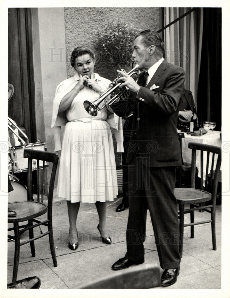 1966 Press Photo opera and concert singer - Historic Images