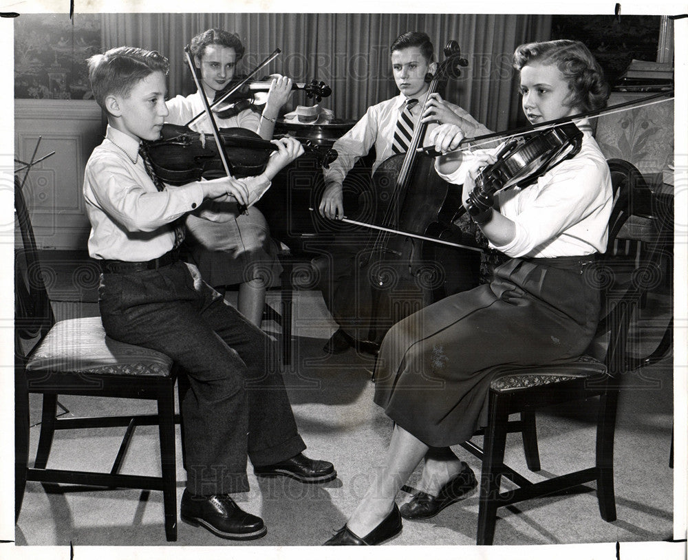 1952 Press Photo Teen age foursome Jerome Rosen Mariann - Historic Images