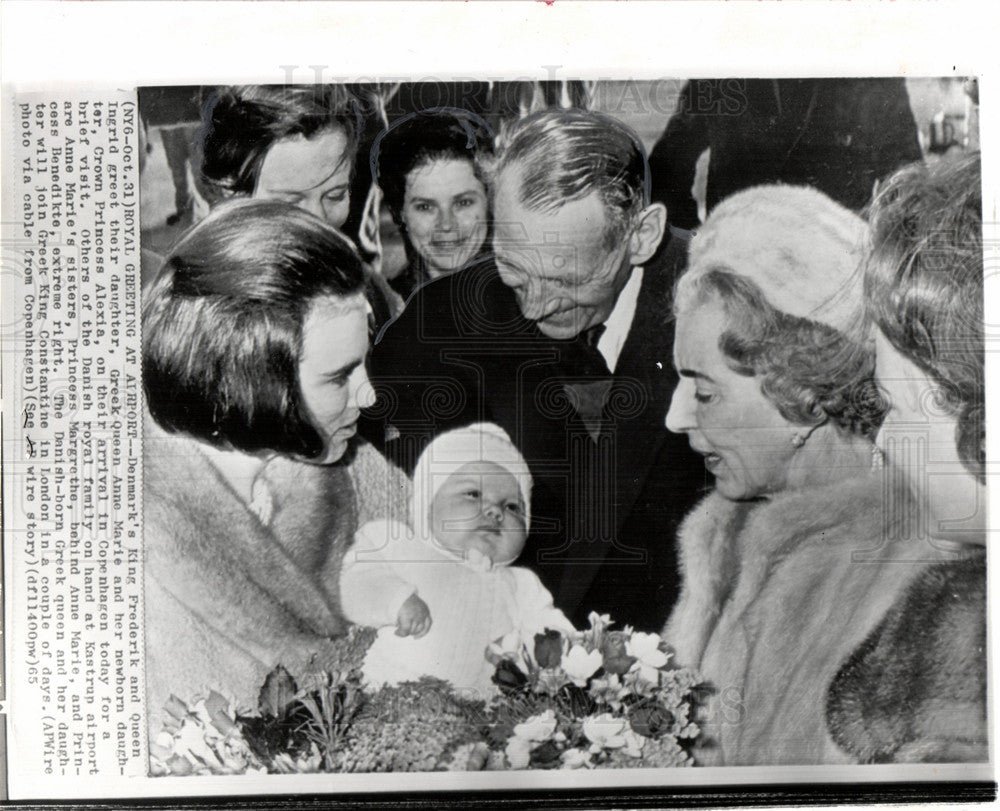 1955 Queen Anne Marie &amp; New Born Daughter-Historic Images