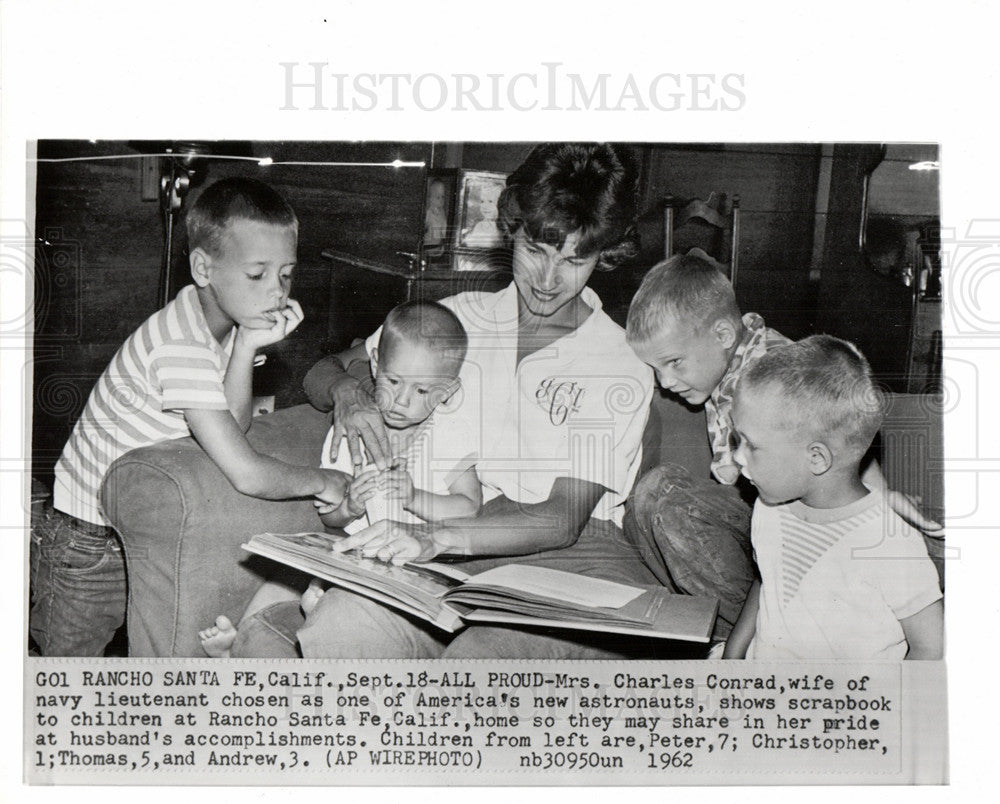 1962 Press Photo Mrs. Charles Conrad - Historic Images