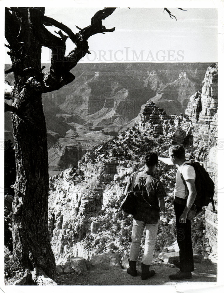 Press Photo GRAND CANYON  hiking and climbing - Historic Images