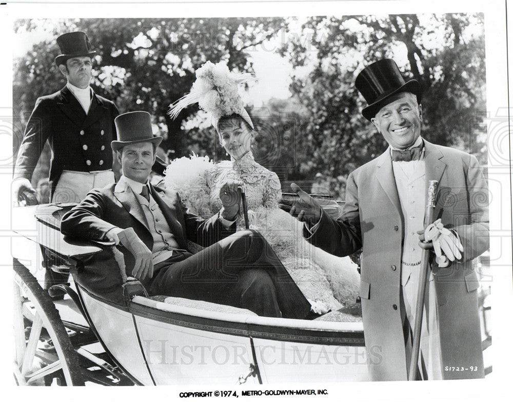 1974 Press Photo Louis Jourdan, Leslie Caron and Mauric - Historic Images