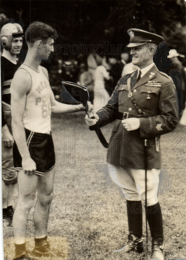 1937 Press Photo Charles Meyer Army Athelete - Historic Images