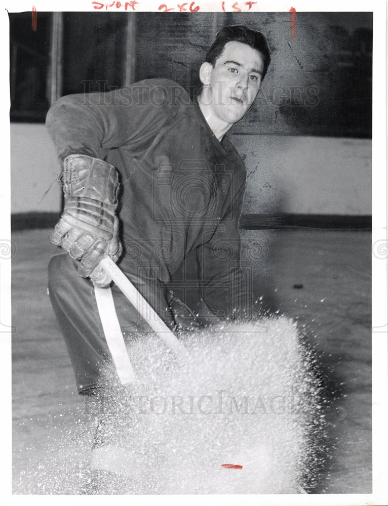 1958 Press Photo Pete Goegan NHL Hockey Player - Historic Images