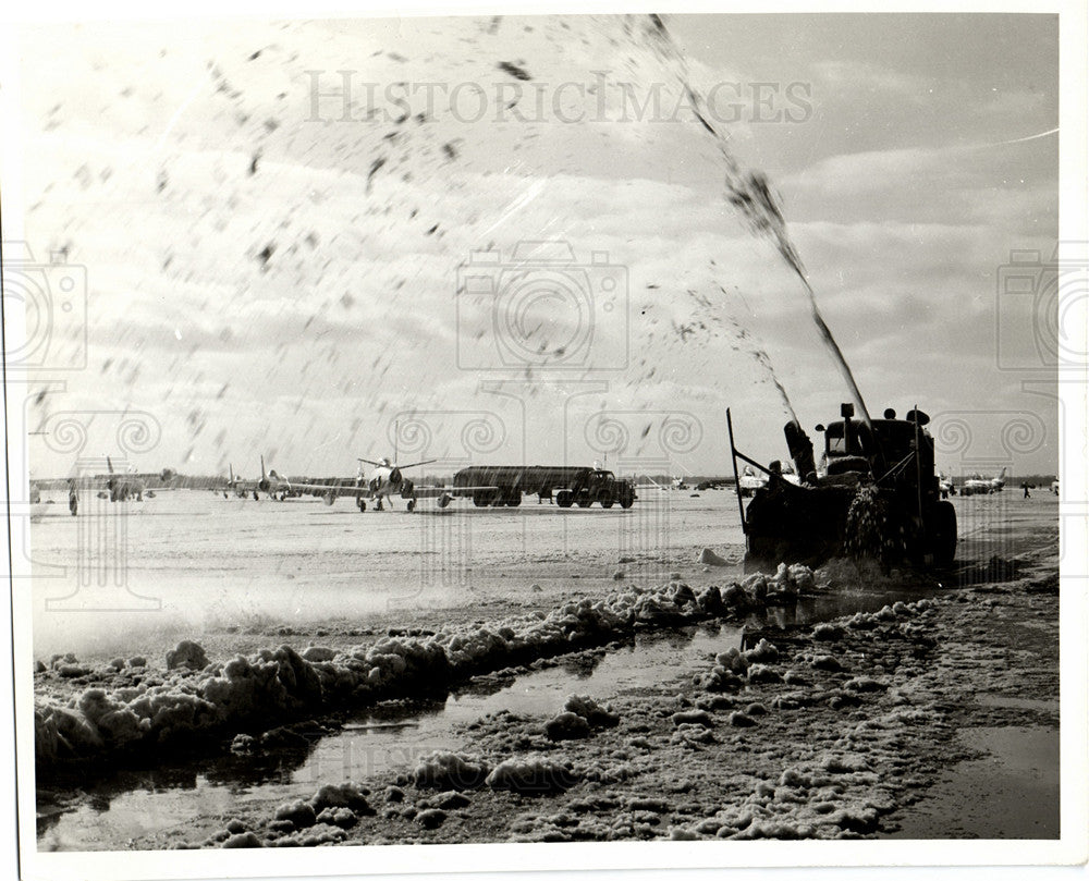 1954 Selfridge field Air Force Base Snow-Historic Images