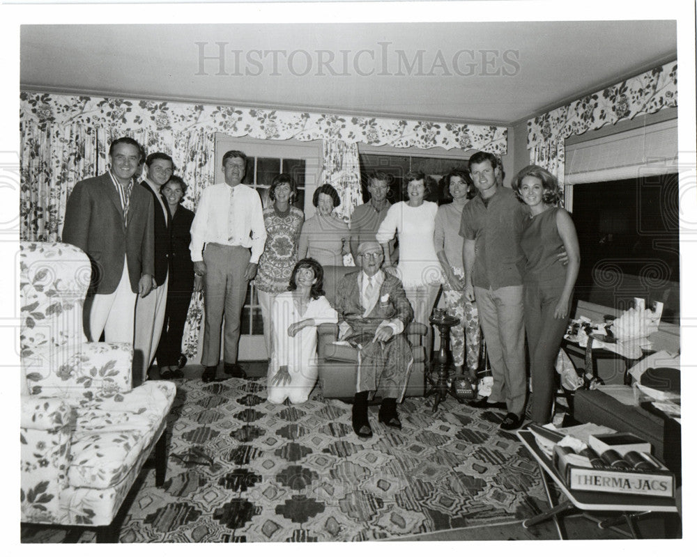 1995 Press Photo Kennedy Family American Politics - Historic Images