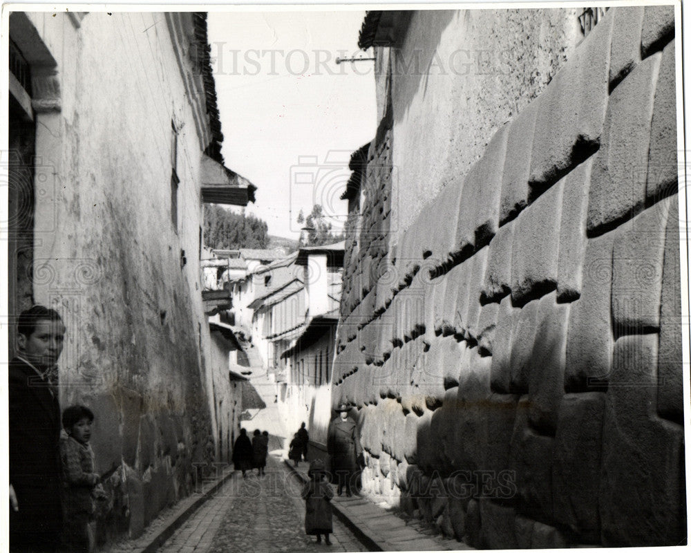 1940 Cuzco Street-Historic Images