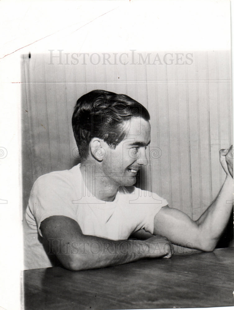 1956 Press Photo Willie Shoemaker american jockey - Historic Images