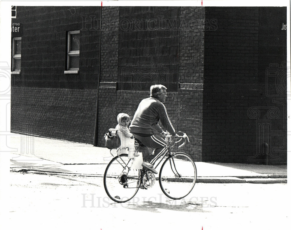 1981 bike routes Detroit recreation history - Historic Images