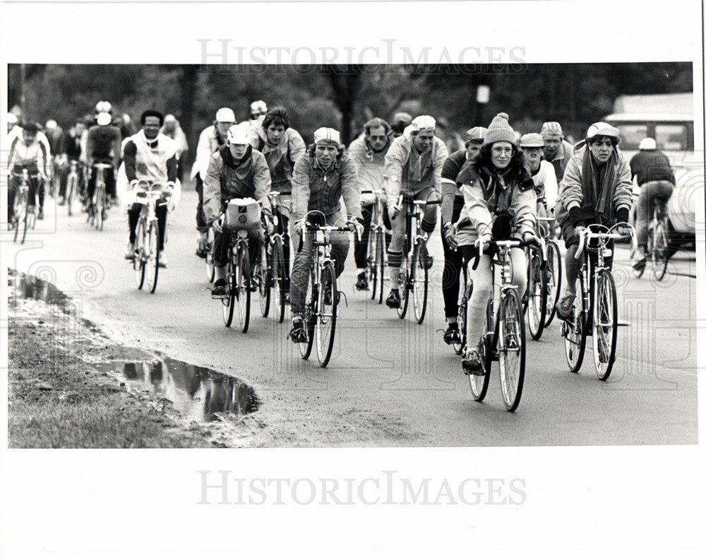 1982 Press Photo Bicycle Bicycling Detroit Marathon - Historic Images