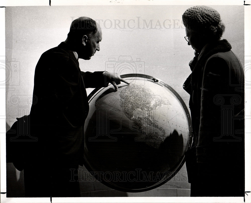 1952 Press Photo James Mcalpine see maps - Historic Images