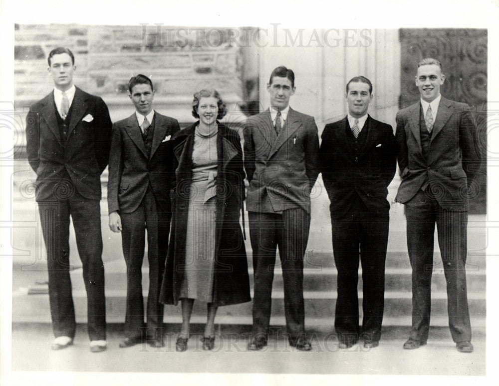 1932 What a Talk-fest these six students-Historic Images