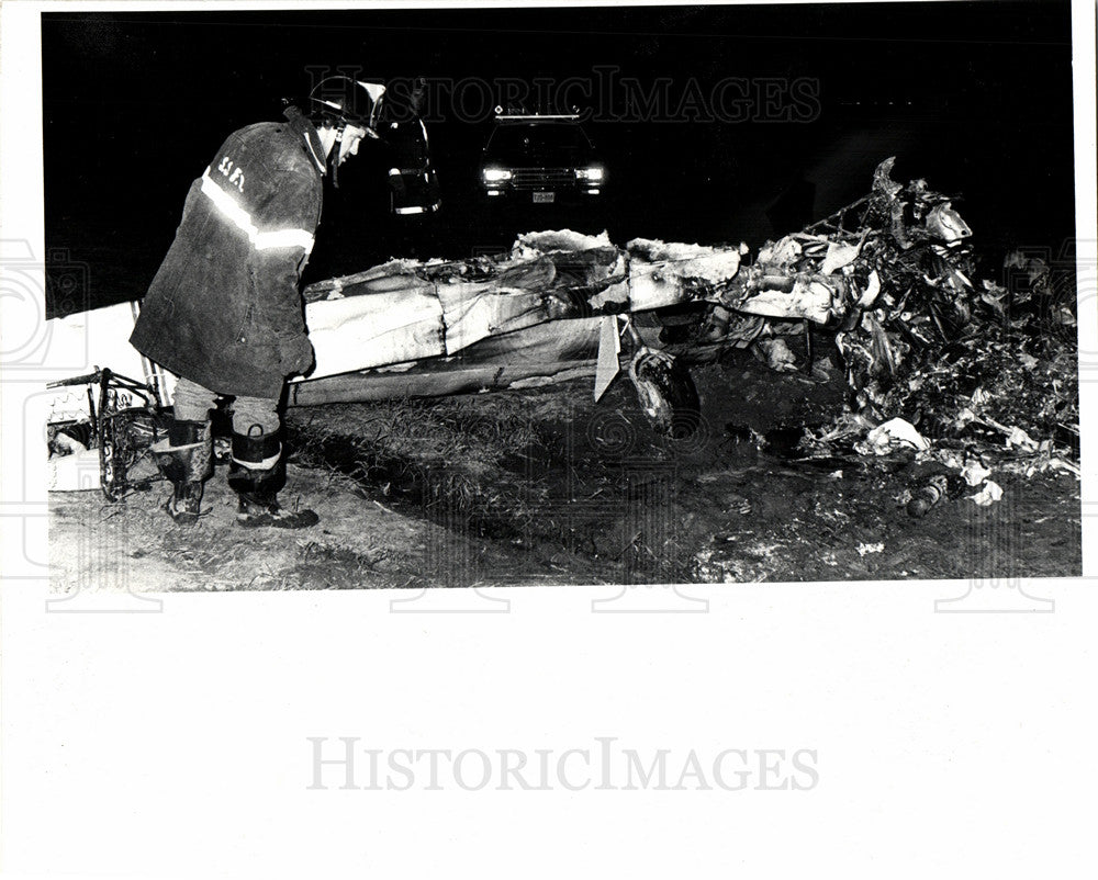 1983 Windsor Ontario Airlane Crash Fire - Historic Images