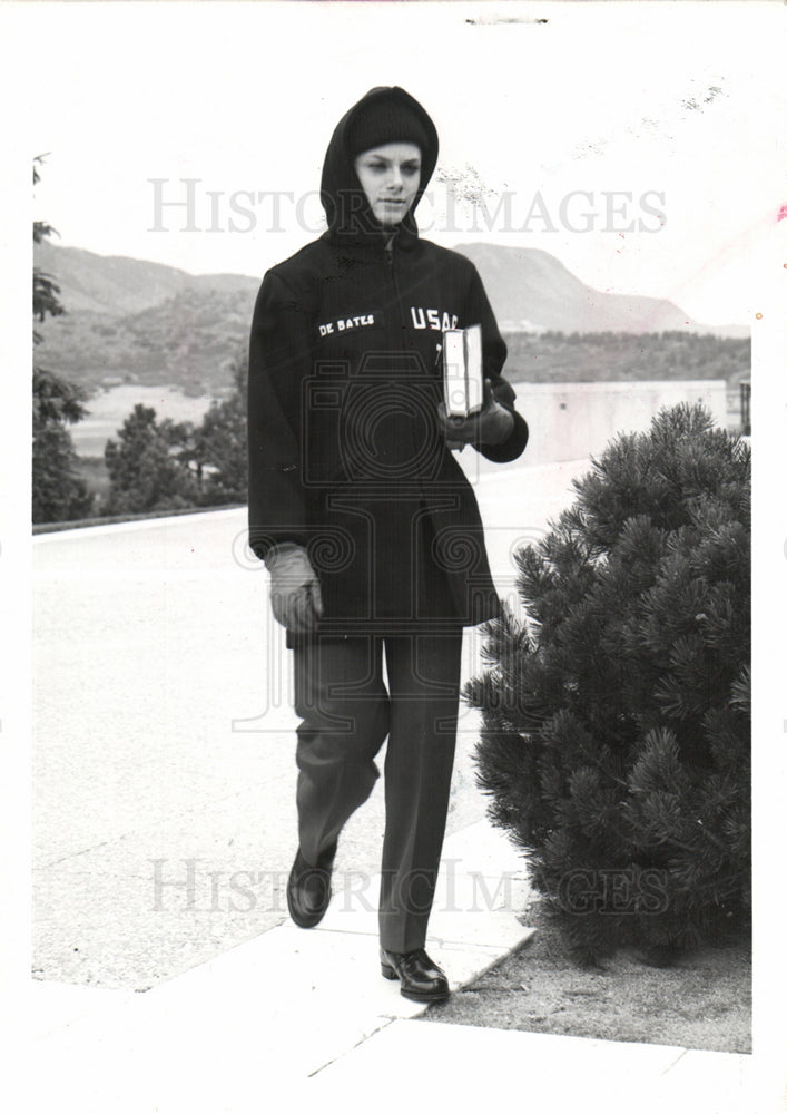 1975 Press Photo Air Forcce Academy Women Uniform - Historic Images