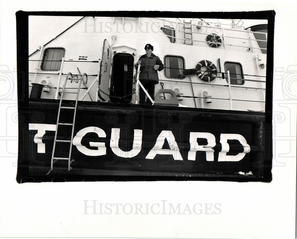 1989 Press Photo Coast Guart Icebreaker Cutter Boat - Historic Images