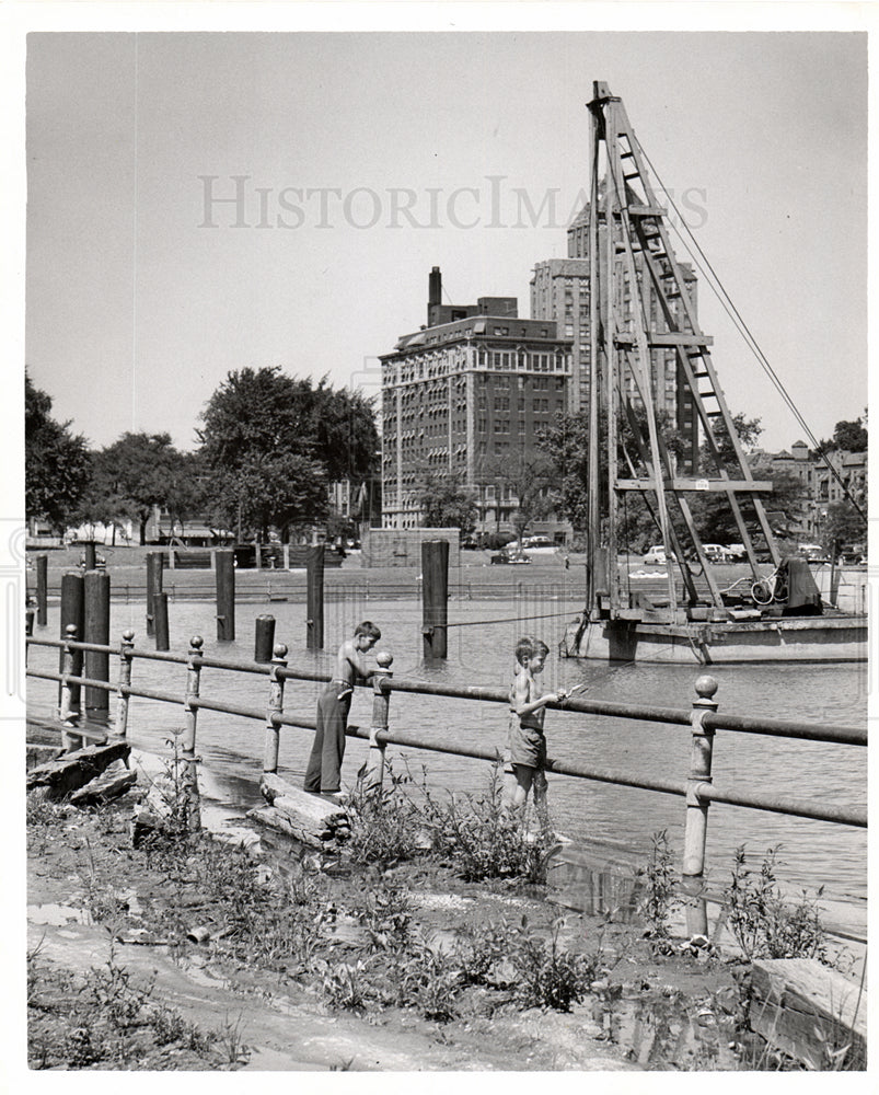 1952 Memorial Park Docks Detroit Michigan-Historic Images