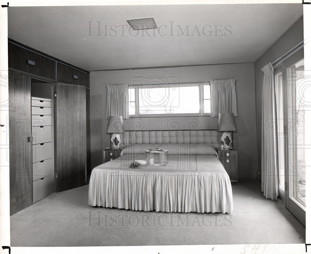 1950 Press Photo Nineteen Fifties Bedroom Furniture - Historic Images