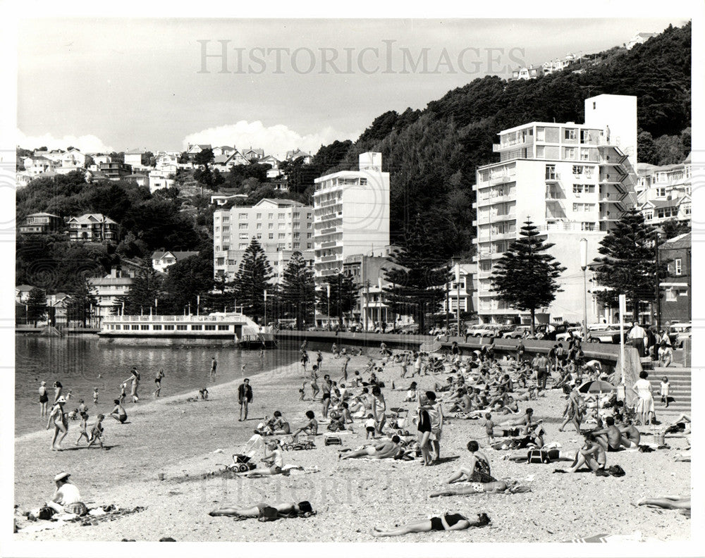 Press Photo Oriental Bay New Zealand Wellington - Historic Images