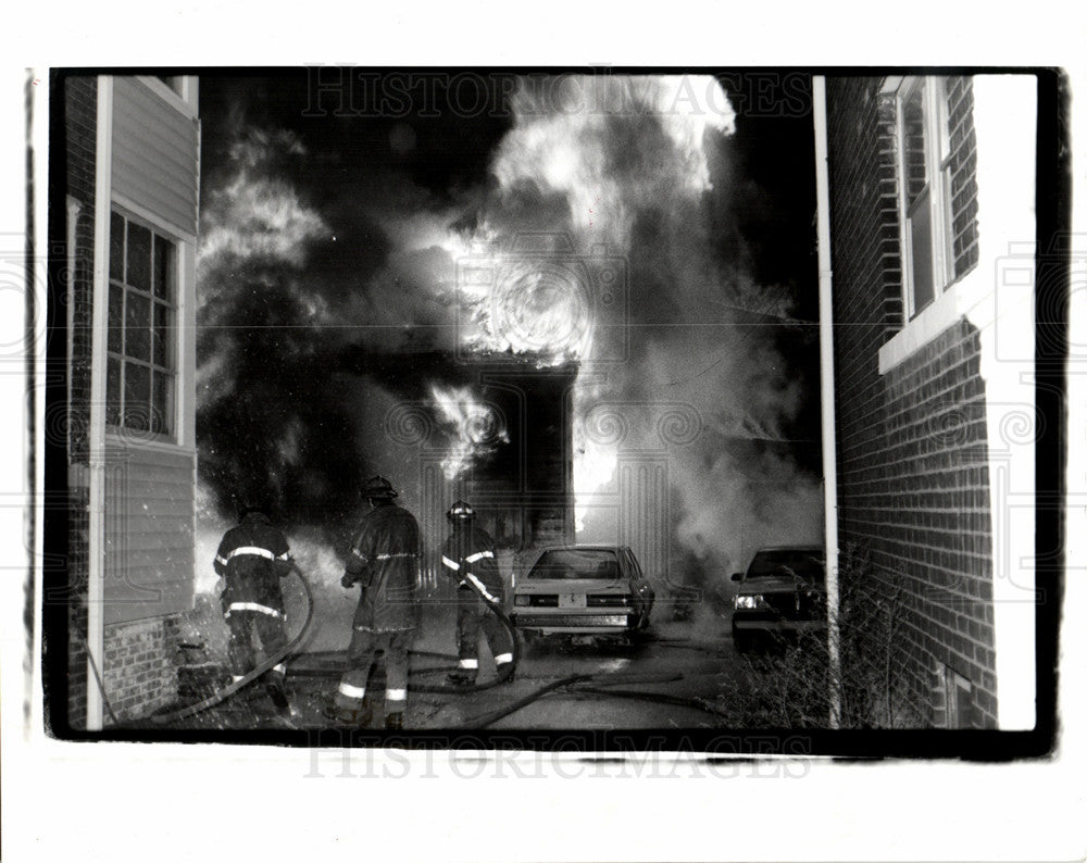 1991 Press Photo Devil&#39;s Night Detroit Michigan Fires - Historic Images