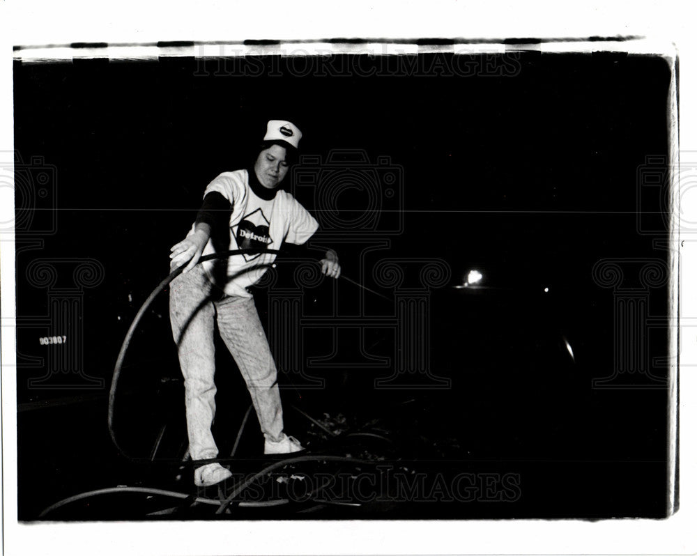 Press Photo Devils Night volunteer fire house - Historic Images