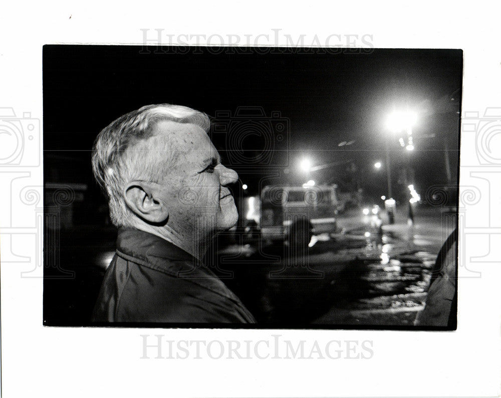 1990 Press Photo Detroit Devil&#39;s Night Fires Eberhard - Historic Images