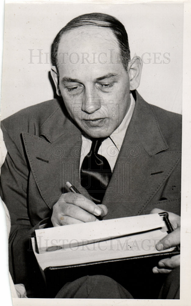 1945 Kenneth McCormick Free Press Reporter-Historic Images