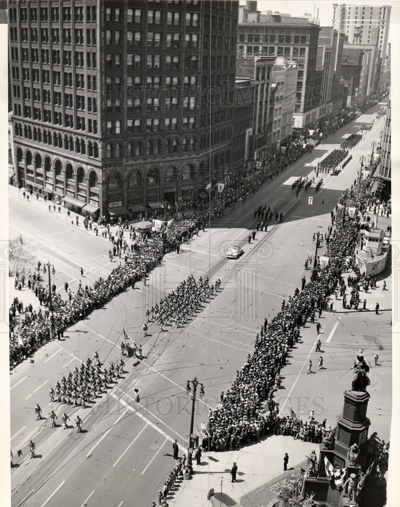 1945 Press Photo Memorial Day Decoration Day - Historic Images