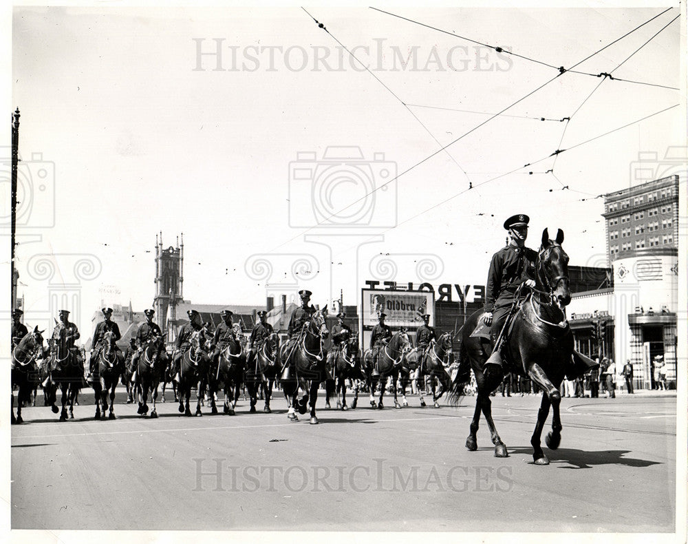 1939 Press Photo Memorial Day troops marching - Historic Images