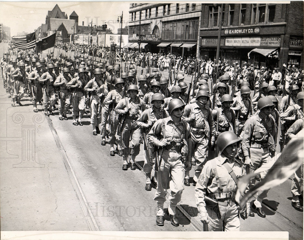 1945 Memorial Day troops marching-Historic Images