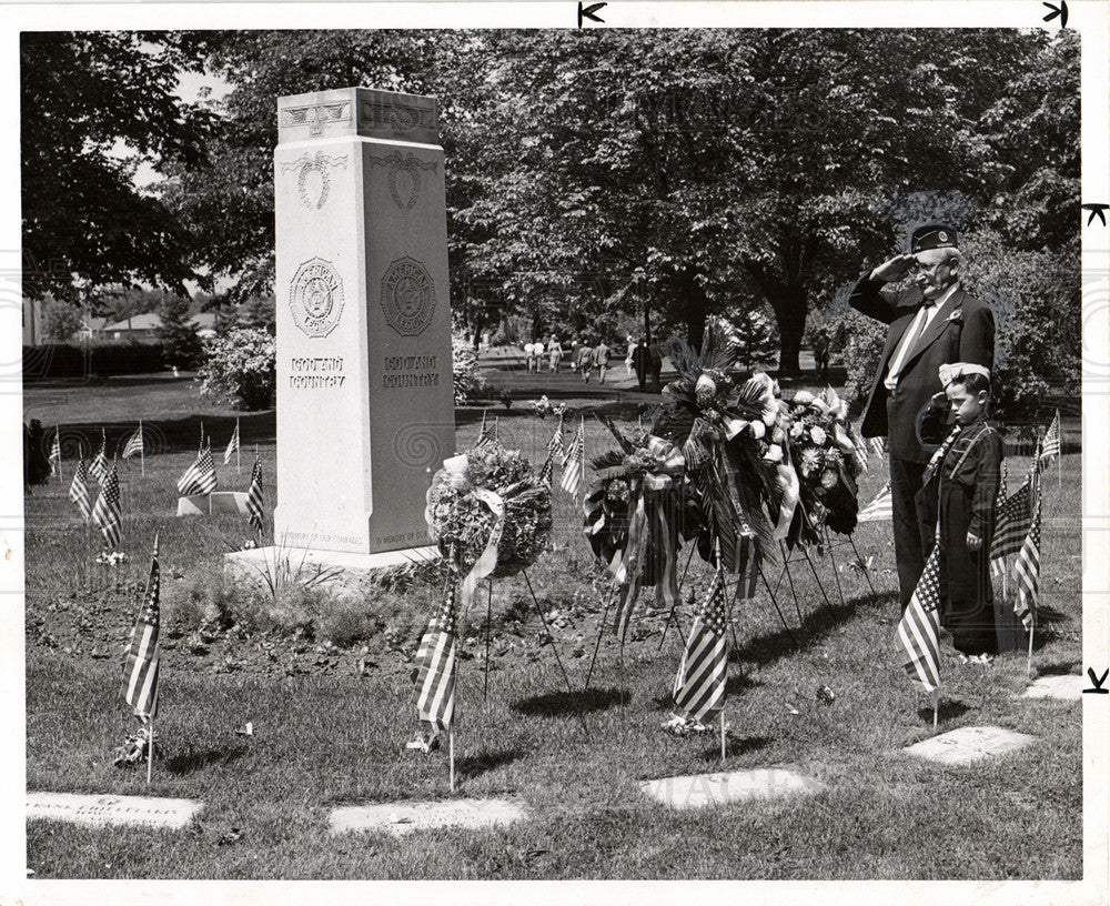 1951 Memorial Day Roseland Cemetery - Historic Images