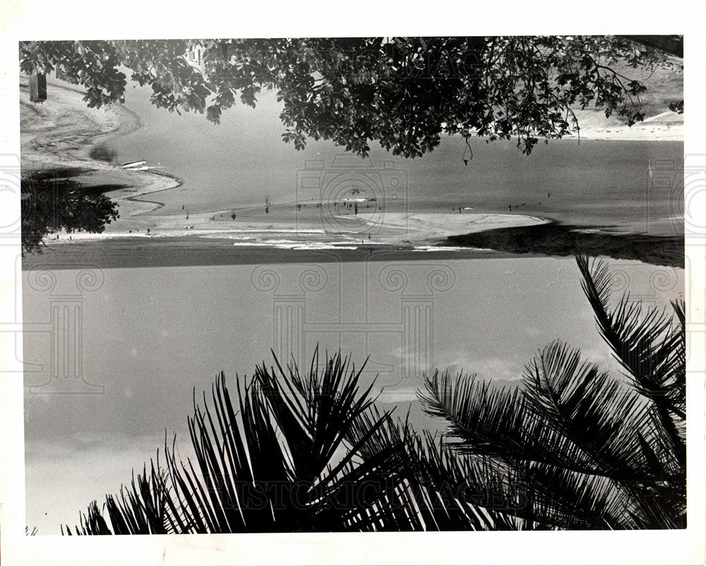 1980 Press Photo liberai caesar beach - Historic Images