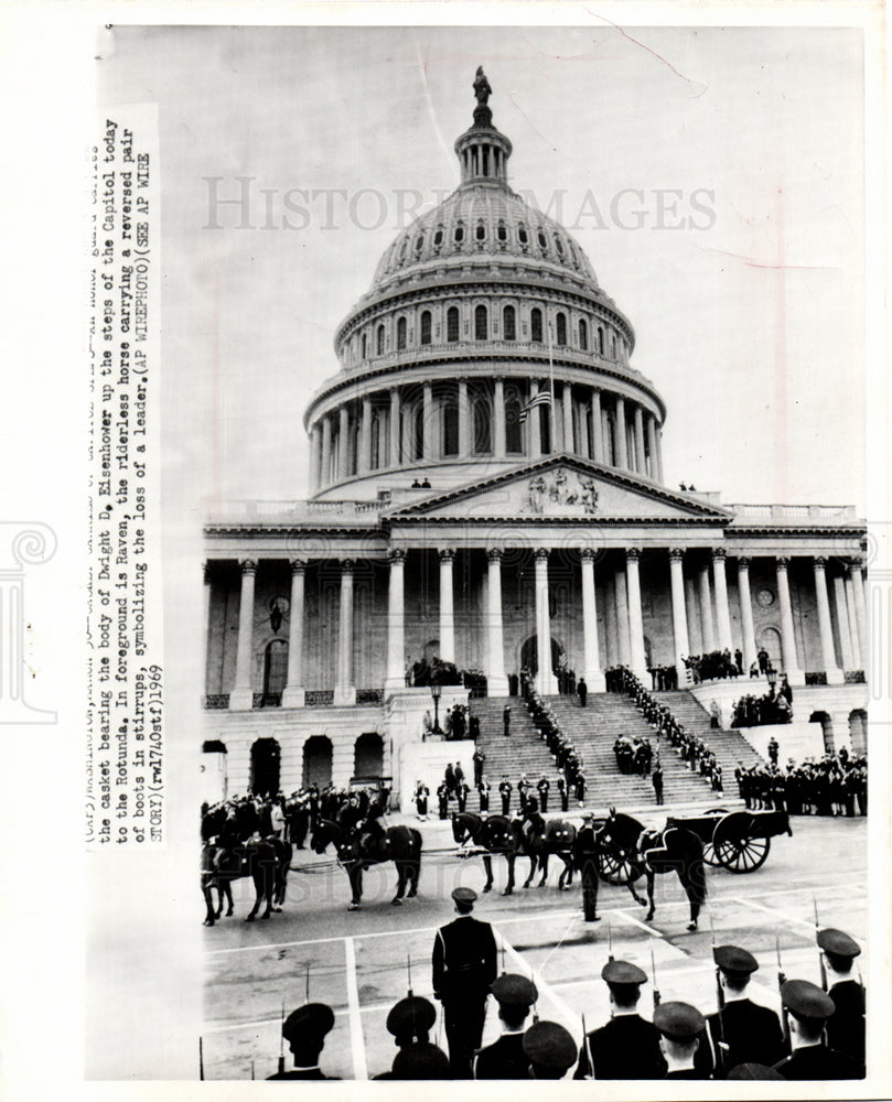 1969 Honor guard casket Capitol Rotunda - Historic Images