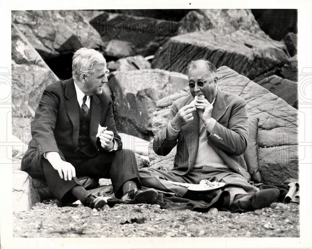 1945 Press Photo PRESIDENT ROOSEVELT   PICNIC - Historic Images