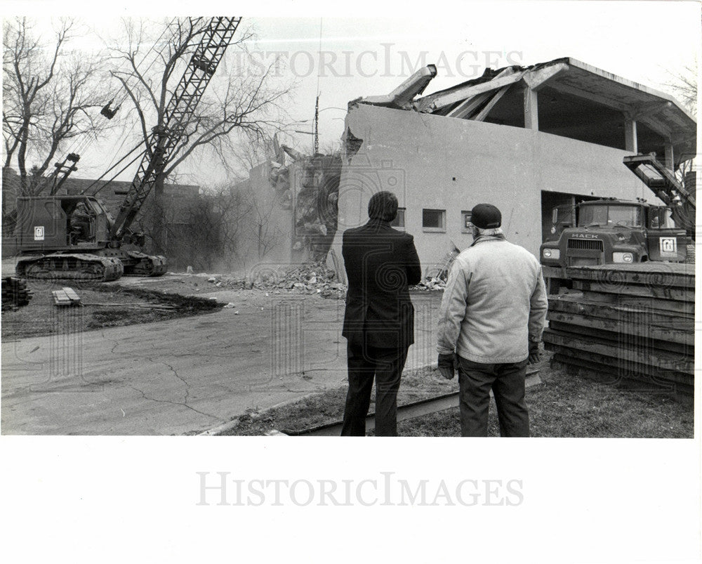 1985 Press Photo Detroit Zoo Steve Graham amphi theater - Historic Images